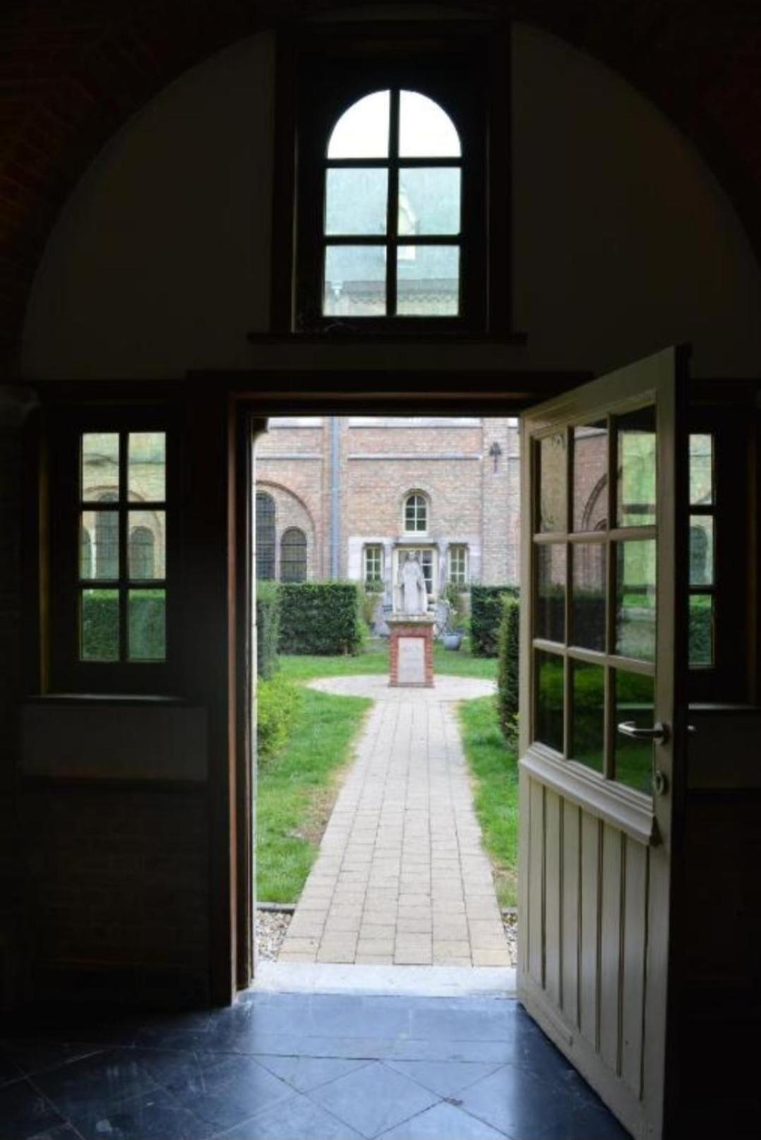 The Carmelite Apartment Ieper Exterior photo